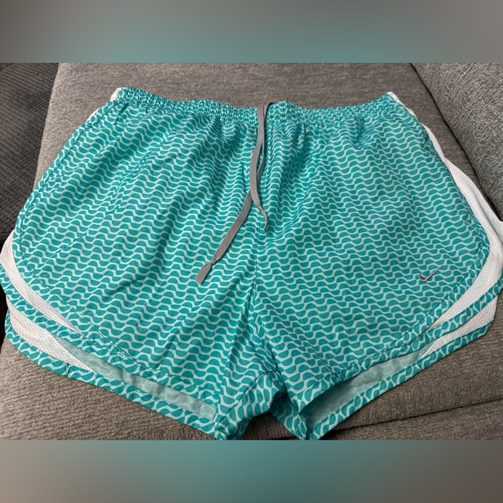 Nike Tempo Women's Teal and White Patterned Shorts Large